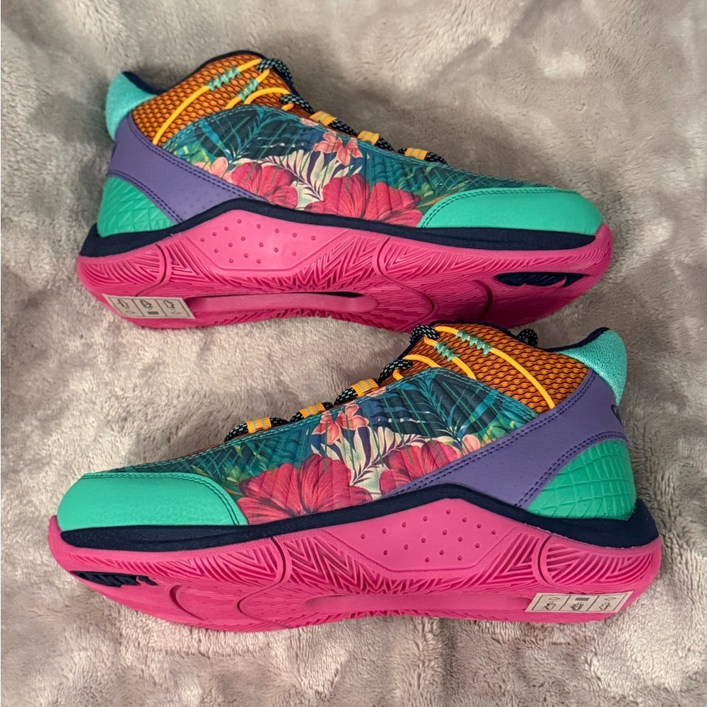 AND1 Explosive T Kids Basketball Shoes Size 6 | Coral/Blue/Green | NWT - Picture 3 of 6